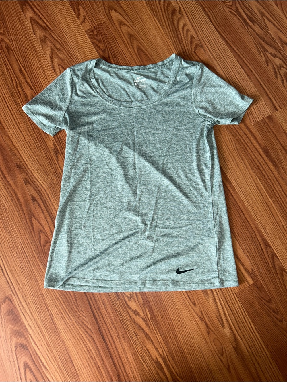 Nike Heather Gray Scoop Neck Dri-FIT Short Sleeve Tee, Small